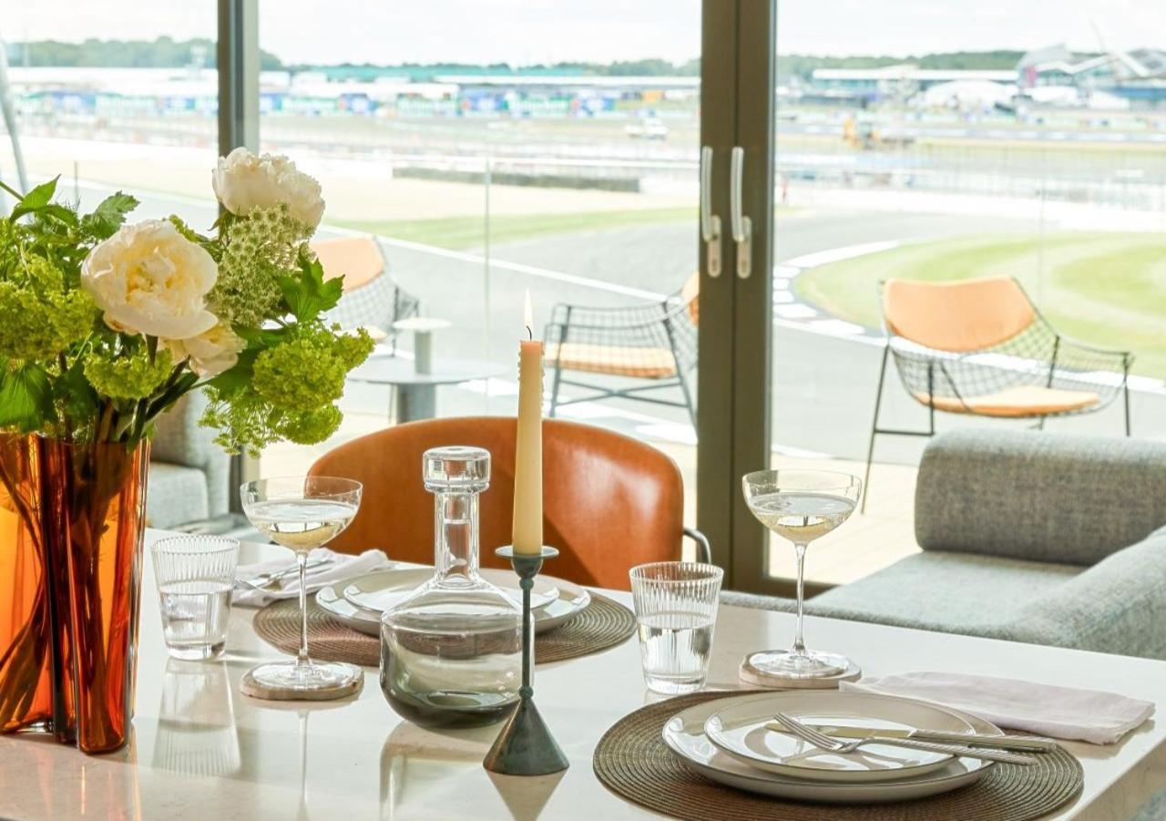 Escapade Silverstone Towcester Exteriér fotografie